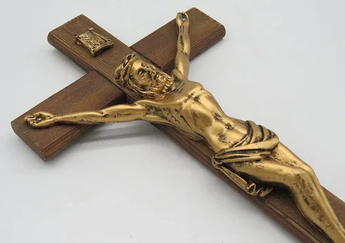Vista 3 de Christian Decor - Crucifijo de pared de 12 pulgadas, Jesucristo en cruz de madera carbonizada, acabado dorado antiguo, Jesús en cruz INRI