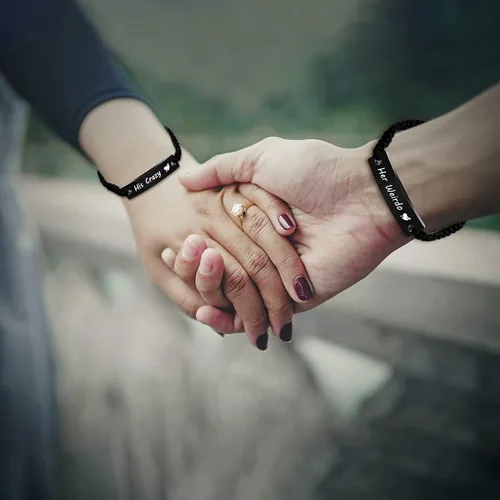Vista 2 de 1 par de pulseras trenzadas Hademade para parejas, pulseras para hombres y mujeres grabadas con "I Love You 3000, God Gave Me You, His Crazy Her
