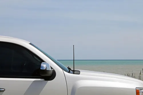 Vista 9 de AntennaMastsRus – 2009 – 2018 Dodge Ram Truck 1500 – antena de Repuesto, Negro