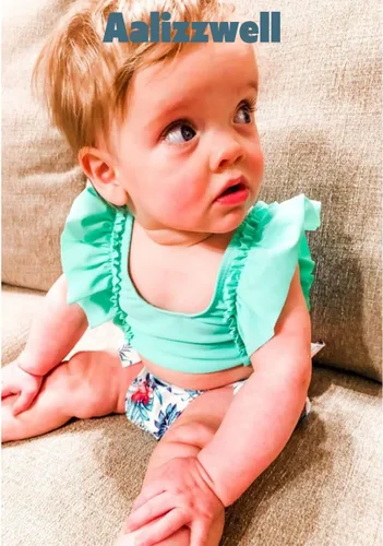 Vista 2 de Aalizzwell Traje de baño de bikini para bebé niña con diadema