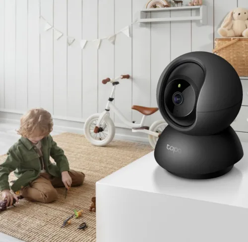Vista 4 de Tapo Cámara de seguridad interior 2K Pan/Tilt para monitor de bebé, cámara para mascotas, detección de movimiento y seguimiento, audio de 2 vías