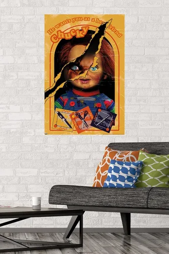 Vista 2 de Chucky: Let's Be Friends - Póster de pared, 34 pulgadas de largo x 22.4 pulgadas de ancho, versión sin marco