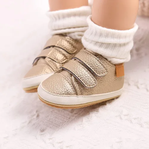 Vista 3 de GAISUMMI - Zapatos de bebé para niños y niñas, tipo botas altas de piel sintética, suela de goma antideslizante, zapatos de cuna, planos, unisex