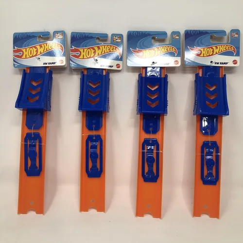 Vista 4 de Hot Wheels Rampa Track Builder Parts Lote de 4 rectas de 10 pulgadas de largo + 4 conectores