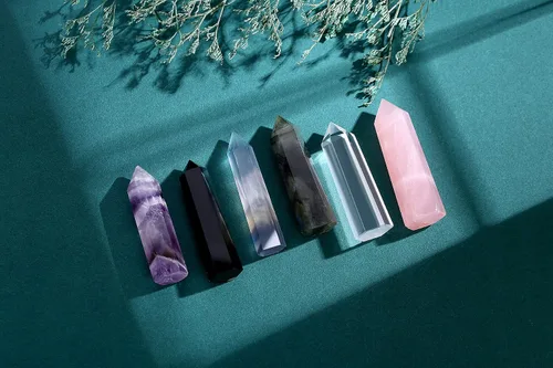 Vista 3 de DUQGUHO Piedras curativas de labradorita de 2 pulgadas, torre de varita de cristal, puntos de cuarzo natural, piedras preciosas hexagonales