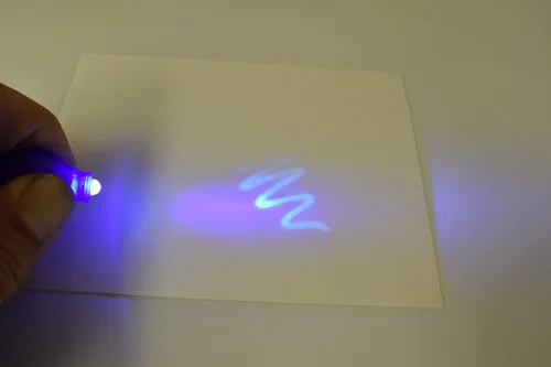 Vista 3 de DirectGlow - Marcador de tinta UV invisible con llavero LED ultravioleta