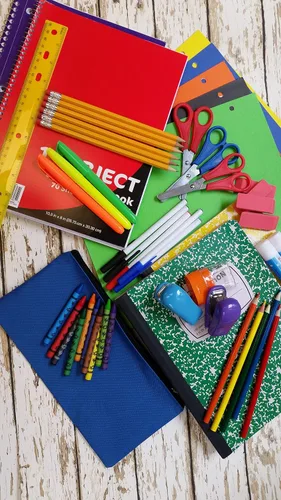 Vista 6 de Trail maker Kit de material escolar de 45 piezas para grados K-12
