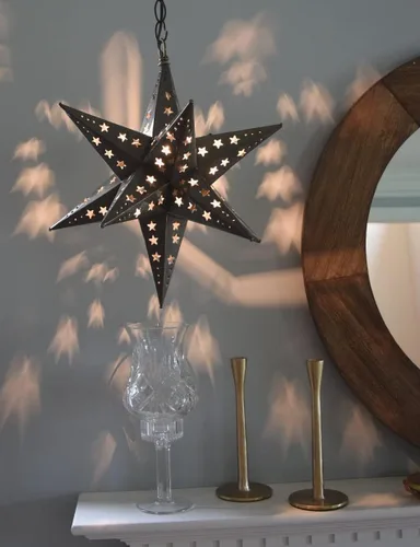 Vista 4 de Luz de estrella de lata colgante mexicana de 12 pulgadas - Corte de estrella