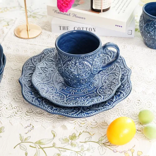 Vista 5 de Sungmor Vajilla Fina de Gres en Relieve para Cenas Elegantes, Juego de Platos de Cena de Porcelana de Estilo Barroco Antiguo de 2 Piezas