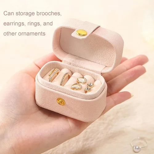 Vista 2 de Mini caja de almacenamiento de anillos, organizador de joyas, pequeña caja de joyería portátil, práctico regalo de viaje para mujeres, rosa