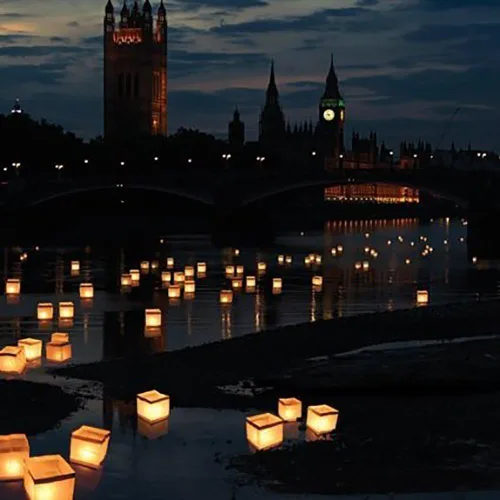 Vista 4 de Paquete de 20 linternas chinas cuadradas que desean, rezan, flotan, luz de vela de papel de río