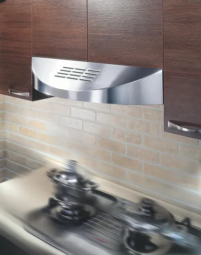 Vista 2 de KOBE CHX3830SQBD-3 Brillia Campana extractora bajo gabinete sin conductos de 30 pulgadas, 3 velocidades, 400 CFM, luces LED, filtros deflectores