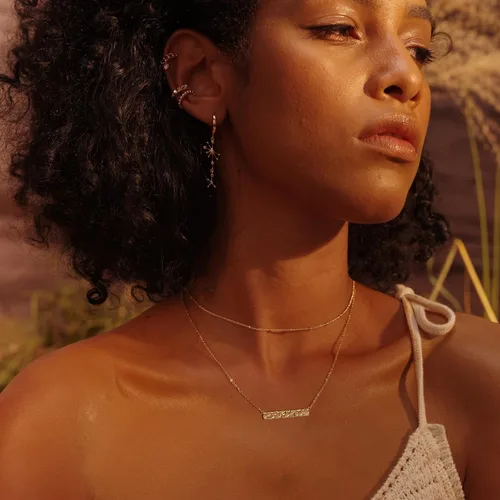Vista 3 de Fettero Collar con colgante de oro gargantilla en capas con moneda abierta círculo de karma completamente nueva luna creciente chapada en oro de 14