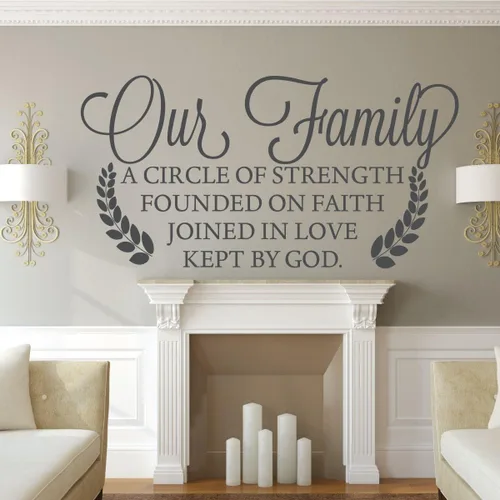 Vista 2 de Decoración de pared familiar – Nuestra familia un círculo de fuerza fundado en la fe unido en el amor mantenido por Dios – Decoración de vinilo