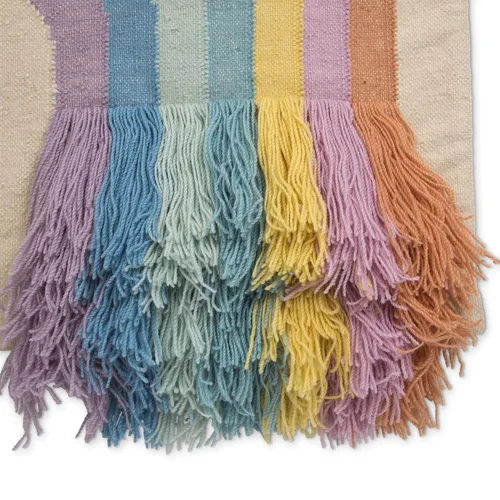 Vista 3 de Delta Children Colgante de pared de arco iris tejido a mano, multicolor