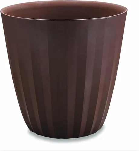 Vista 11 de Crescent Garden Maceta decorativa moderna plisada para interiores y exteriores, maceta de resina con orificio de drenaje, 15 pulgadas de ancho x 15
