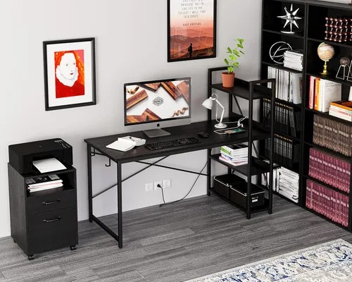 Vista 7 de Escritorio IRONCK para computadora de 47 pulgadas con toma de corriente y estantes de almacenamiento, mesa de estudio con estación de carga