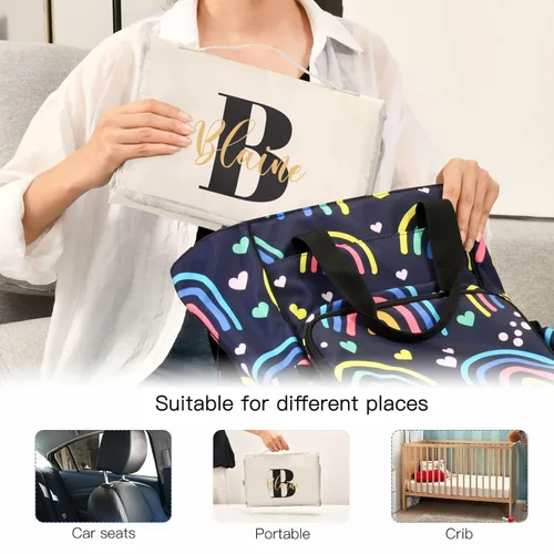 Vista 4 de Cambiador de pañales de bebé beige para niños pequeños, tapete portátil para cambiar pañales con bolsillo de almacenamiento para viajes, aparador