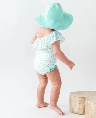 Vista 3 de RuffleButts - Sombrero de playa con visera ancha y protección solar UPF 50+ para bebés y niñas