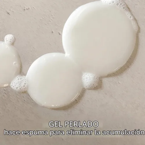 Vista 3 de Champú OGX Aveeno Color Protect Strengthen+ Moras y Quinoa, Fresco, 12 onzas líquidas