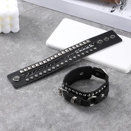 Vista 3 de Apausvcm 2 pulseras de piel sintética para hombres y mujeres, estilo vintage de los años 80, pulsera gótica ajustable negra con tachuelas
