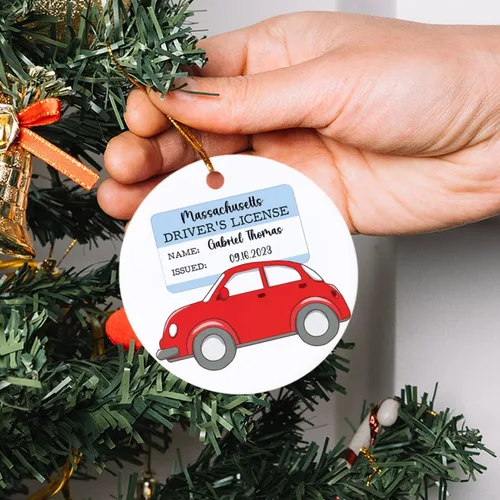 Vista 5 de Adorno de licencia de conducir personalizado de felicitaciones, adorno de Navidad con mi licencia de conducir 2026, texto y fecha con nombre