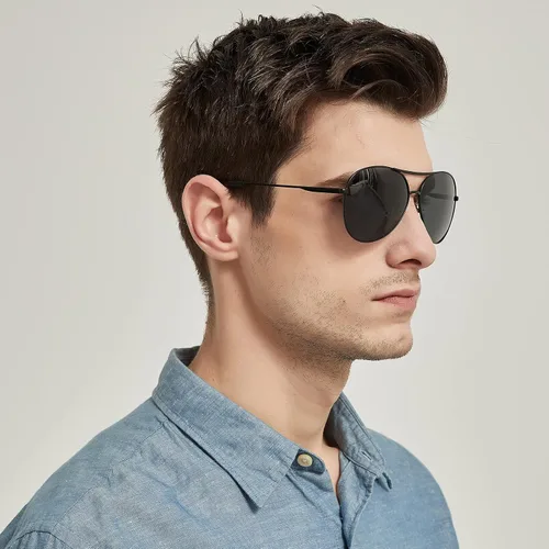 Vista 7 de BOTPOV Gafas de sol de aviador para hombres y mujeres, polarizadas, protección UV400, lente espejada, marco de metal con bisagras de resorte..