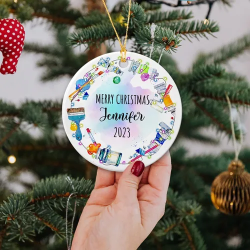 Vista 2 de Adorno de artista personalizado 2025 para árbol de Navidad, adornos de cerámica de dibujo personalizado, regalos de Navidad para pintores