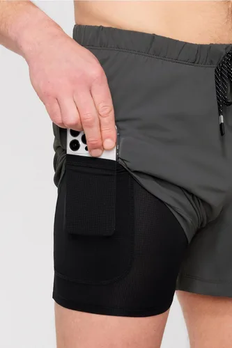 Vista 68 de Fabletics The One - Pantalón corto para hombre (forro), entrenamiento, natación, ligero, de secado rápido, bolsillo con cremallera, tejido elástico