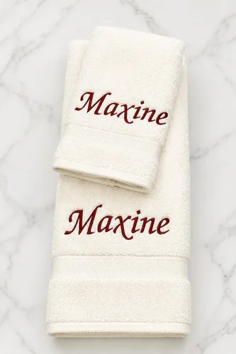 Vista 4 de Liberty21 Juego de toallas de baño y manos personalizadas con monogramas. Toallas bordadas personalizadas. El juego incluye 1 toalla de baño y 1