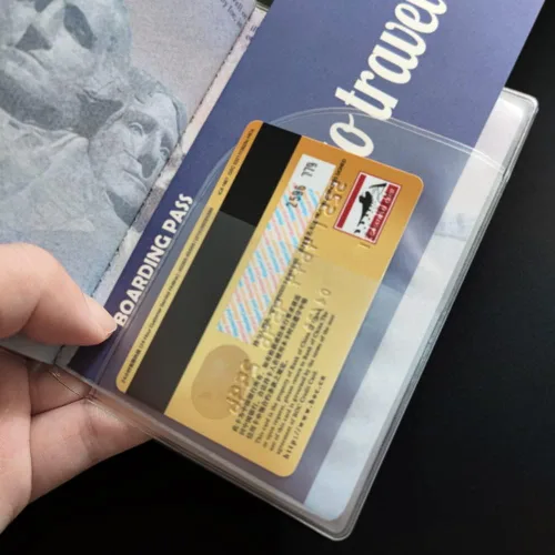 Vista 2 de WHALEZON Paquete de 5 fundas transparentes para pasaporte, protector de pasaporte de plástico transparente, Cartera de viaje