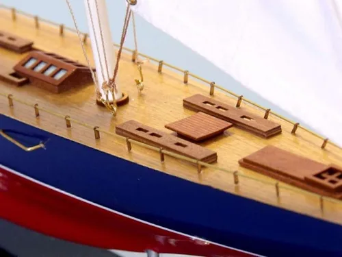 Vista 8 de Hampton Nautical Endeavour Velero, Limited Edition, 27