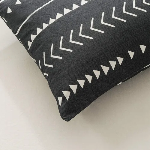 Vista 7 de SUSYBAO Juego de 2 fundas de almohada 100% algodón, tamaño Queen, diseño geométrico azteca negro, cierre de sobre, funda de almohada para decoración