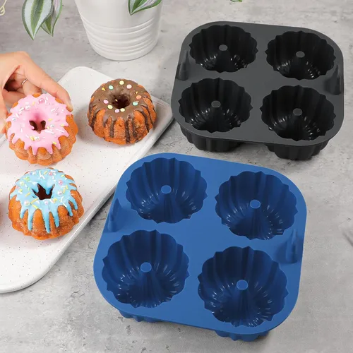Vista 2 de Webake Sartén de silicona para hornear para hornear, moldes de tubo estriado antiadherentes sin BPA, 4 cavidades, juego de 2