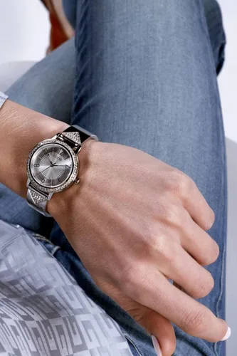 Vista 7 de GUESS Ladies 32mm Watch - Silver Tone Strap Silver Dial Silver Tone Case