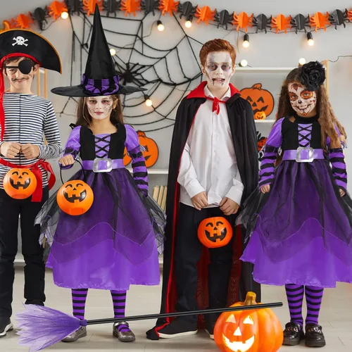 Vista 4 de Juego de 4 piezas de disfraz de Halloween, sombrero de bruja de lujo, escoba, falda tutú, rayas hasta el muslo, medias altas para niños y niñas