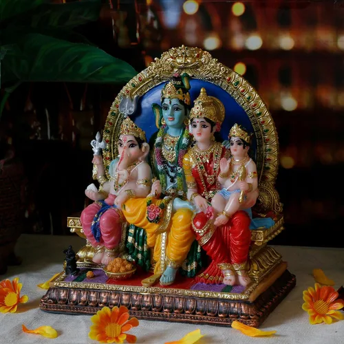 Vista 3 de alikiki Estatua familiar de Dios Shiva hindú – 6.9 pulgadas de alto Murti Shiva Familia Diwali regalo Pooja Artículo Puja Regalos para amigos
