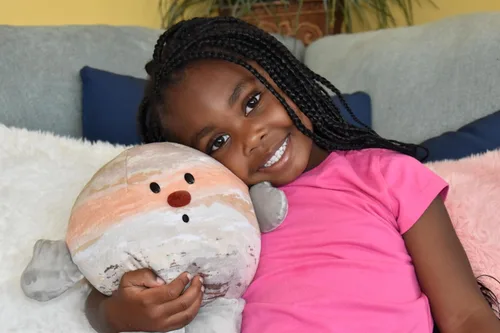 Vista 4 de Celestial Buddies Jupiter Buddy Peluche suave de 12 pulgadas, características bordadas, etiqueta de datos divertidos de planetas para niños