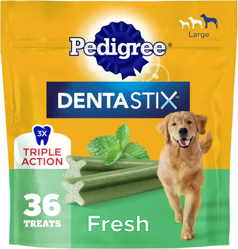 Vista 22 de Pedigree Dentastix - Golosinas para perros de raza grande, sabor a tocino, bolsa de 1.67 libras (32 golosinas) Triple action dental care, reduces