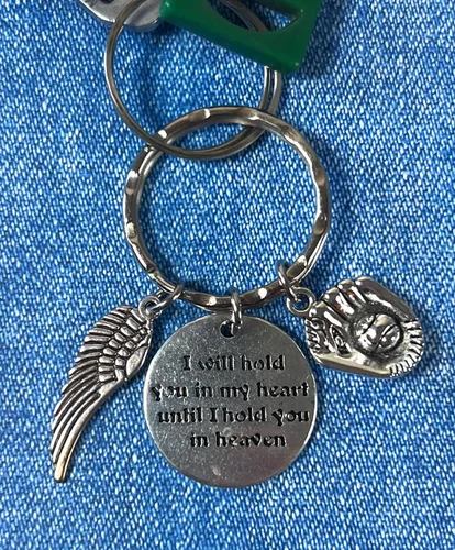 Vista 2 de I Will Hold You in My Heart Until I Hold You in Heaven Angel Wing Memorial Loss of Loved One Bat Ball Team Sports League Bases Home Run Entrenador