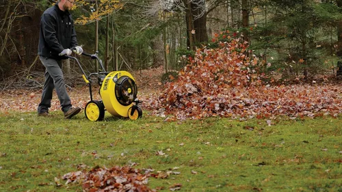 Vista 13 de Champion Power Equipment 212cc 1200 CFM Soplador de hojas para caminar detrás
