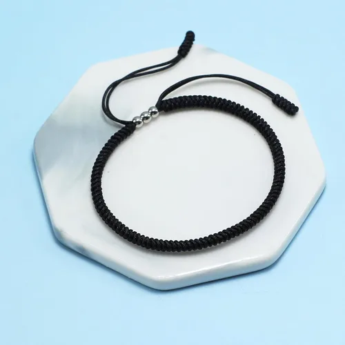 Vista 4 de LAMIBEE Pulsera Roja de la Suerte, Pulsera Roja para Protección, Hilo de Cuerda Trenzada a Mano Roja, Pulsera de Surfista, Pulsera de Muñeca