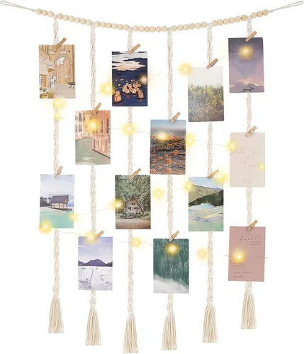 Vista 9 de Mkono - Expositor de fotos colgante de macramé para decoración de pared con luces de cadena, collar de cuentas de madera estilo boho, marco
