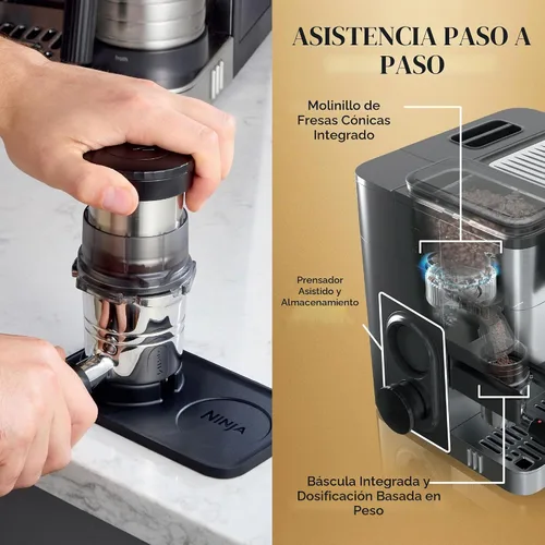 Vista 5 de Ninja Luxe Café Premier 3-in-1 Espresso Machine, Drip Coffee, & Cold Brew Molinillo incorporado, espumador de leche manos libres y manipulación