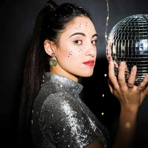 Vista 2 de Aretes de bola de discoteca para mujer, aretes colgantes de bola de espejo brillante, para fiesta de baile, música country, concierto, trajes