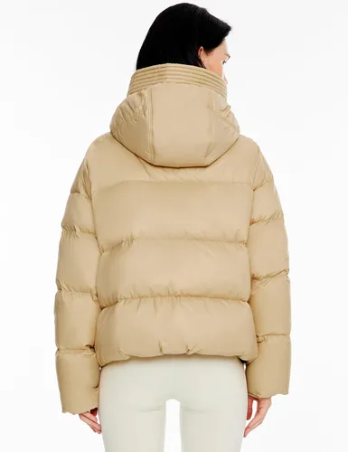Vista 2 de Orolay Chaqueta acolchada corta para mujer, ligera, resistente al agua, con capucha