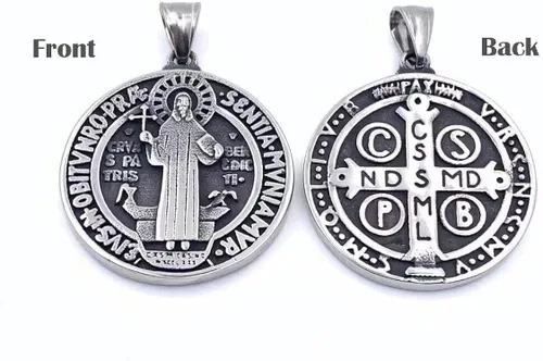 Vista 2 de Zhubobo Collar con medalla de San Benito con colgante de cruz de crucifijo de acero inoxidable, exorcismo, Metal, No es una piedra preciosa