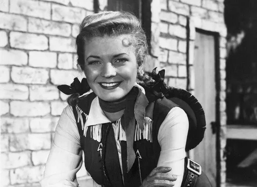 Vista 4 de Annie Oakley The Complete TV Series