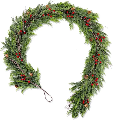 Vista 8 de ENVEN Guirnalda de Navidad de cedro sintético con bayas rojas y conos de pino, vegetación de invierno sintética completa para repisas navideñas