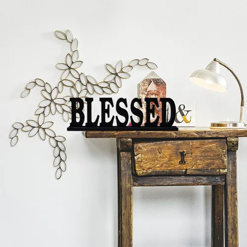 Vista 2 de Letrero decorativo de madera con texto en inglés "Blessed" para decoración del hogar